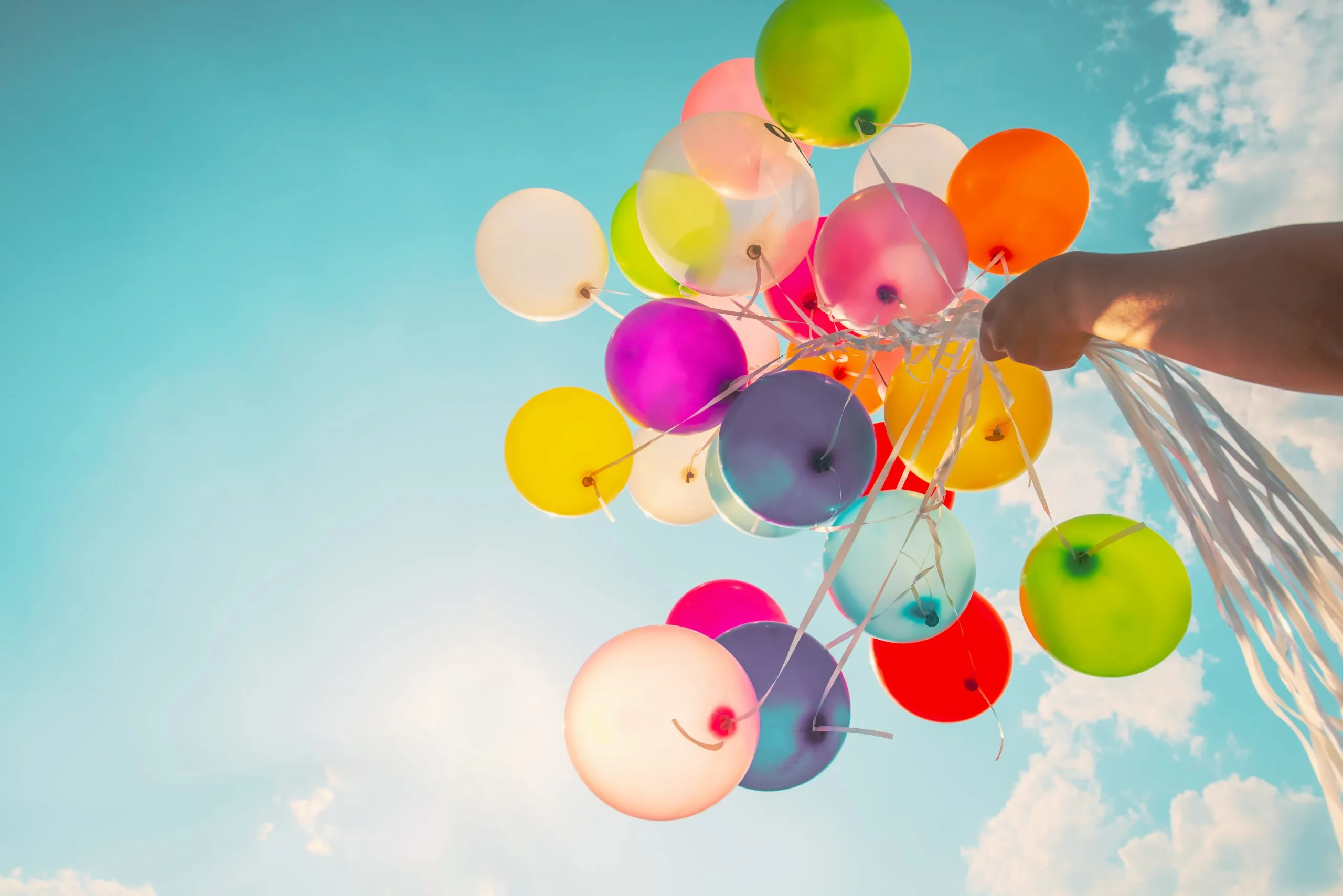 Perruque Soldes -Perruque Soldes ballons adobe scaled 1